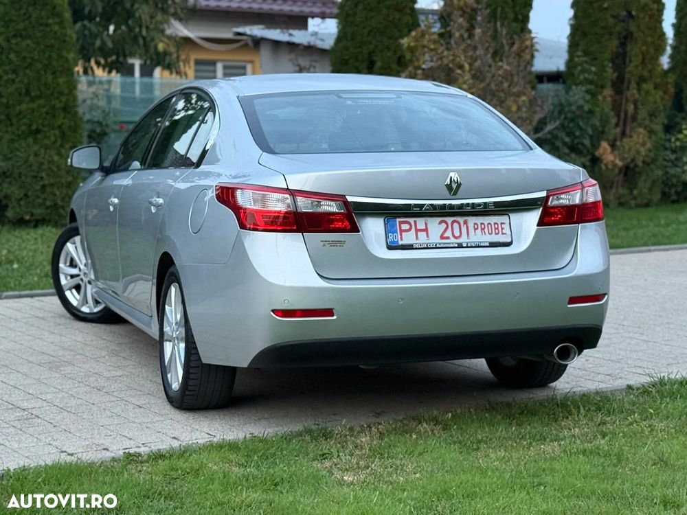 Renault Latitude 2.0 dCi Luxury - 4