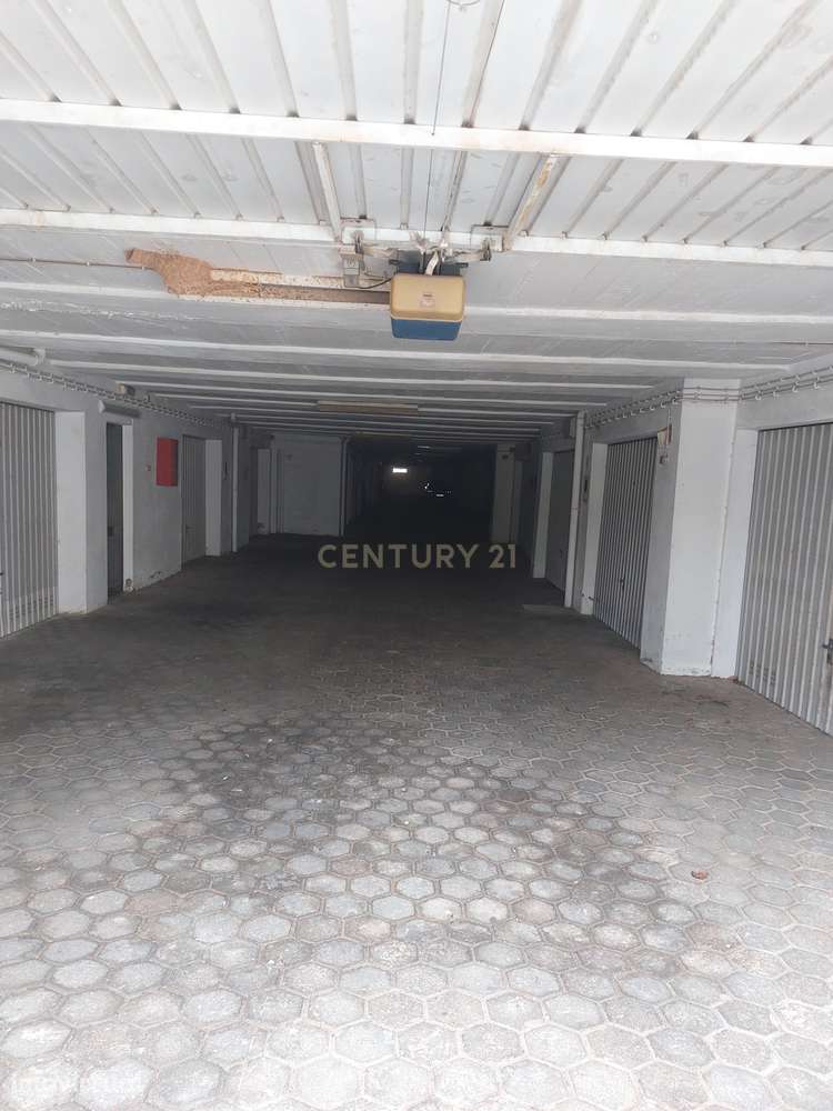 Garagem box fechada Urb. Mar e Serra - Grande imagem: 4/7