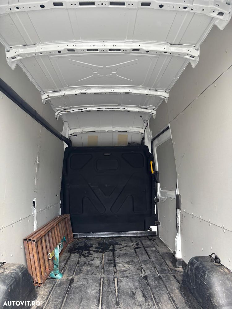 Ford Transit - 17