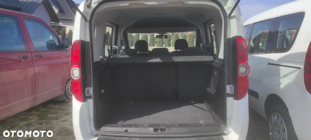 Fiat DOBLO multyat POLSKI SALON 1 WŁASCICIEL 5 OSÓB BEZWYPADKOWY - 6