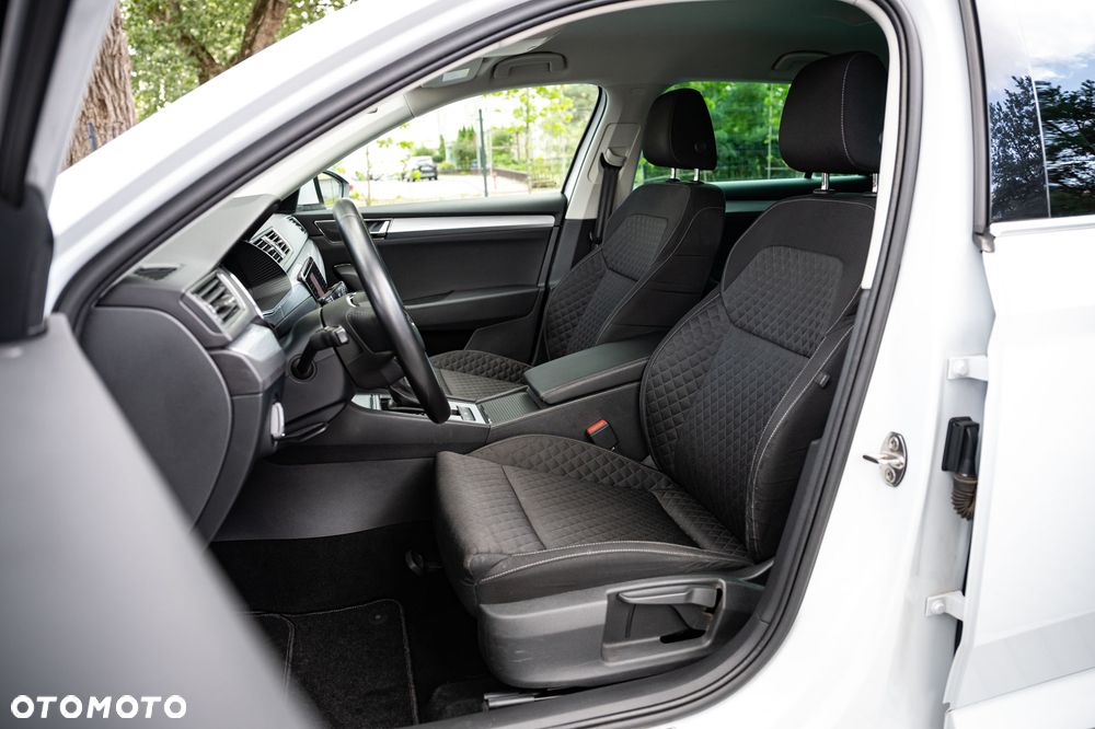 Skoda Superb 2.0 TDI SCR Style DSG - 8