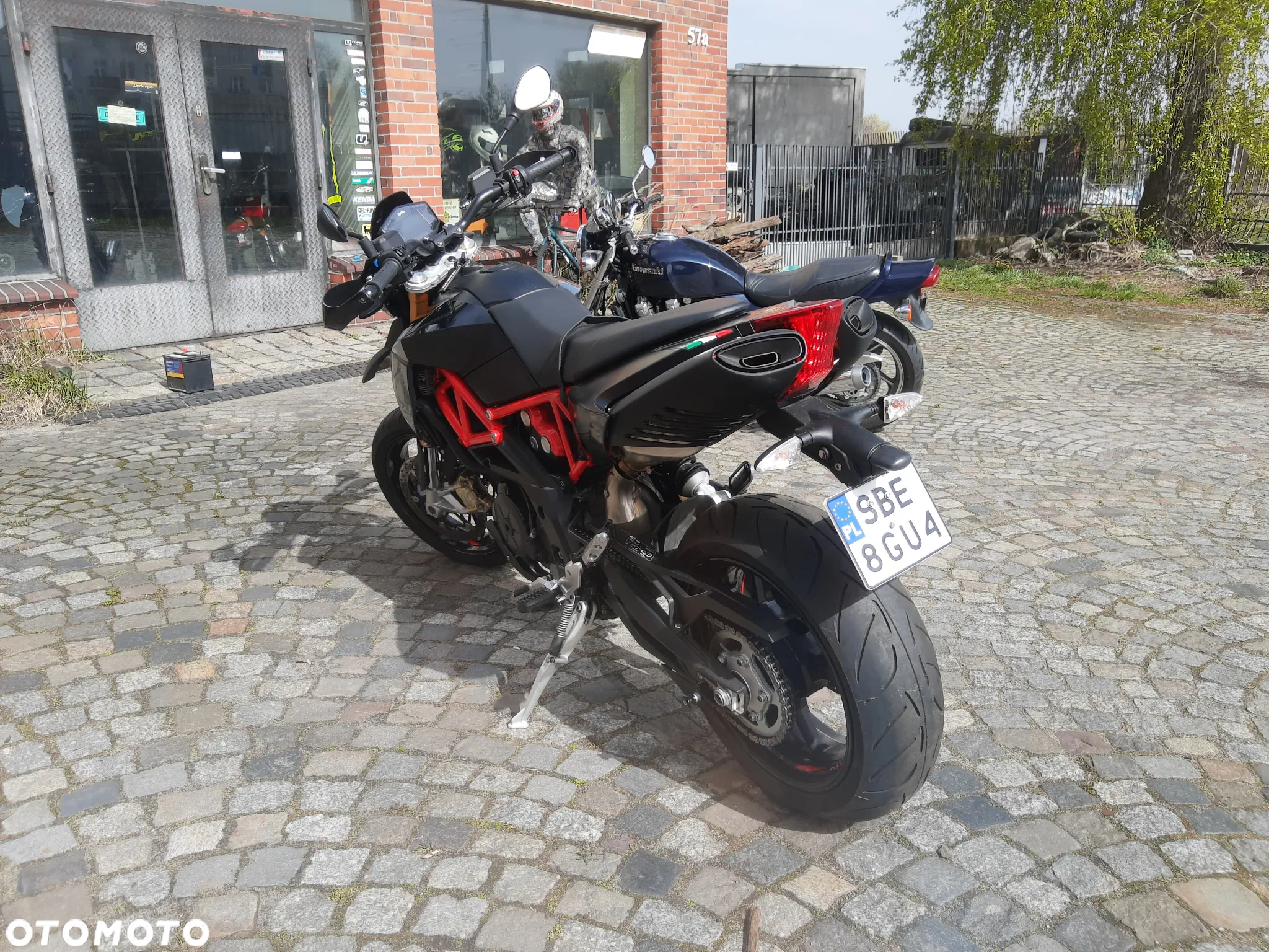 Aprilia Dorsoduro - 6