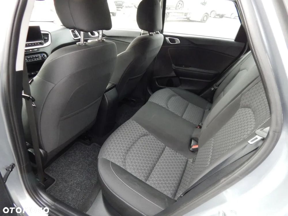 Kia Ceed 1.0 T-GDI L Business Line - 12