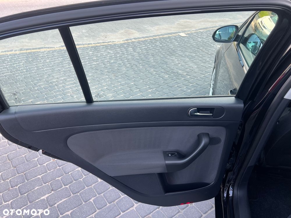 Volkswagen Golf Plus 1.6 TDI DPF Comfortline - 16