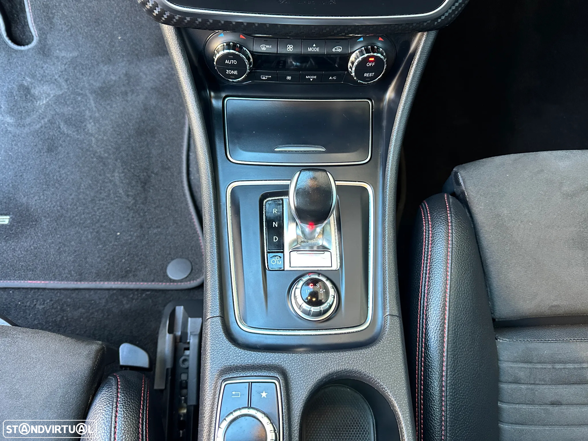 Mercedes-Benz A 45 AMG 4Matic Speedshift 7G-DCT - 43