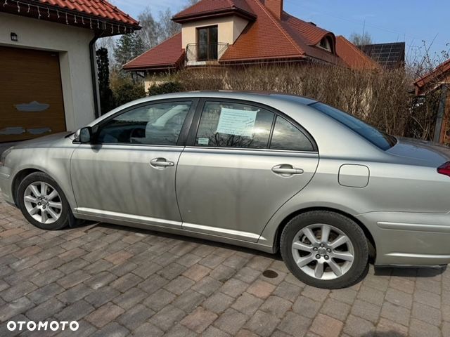 Toyota Avensis 2.0 VVT-i Sol plus - 3