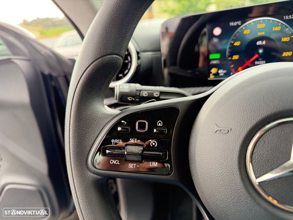 Mercedes-Benz CLA 250 e Shooting Brake Style Plus - 24