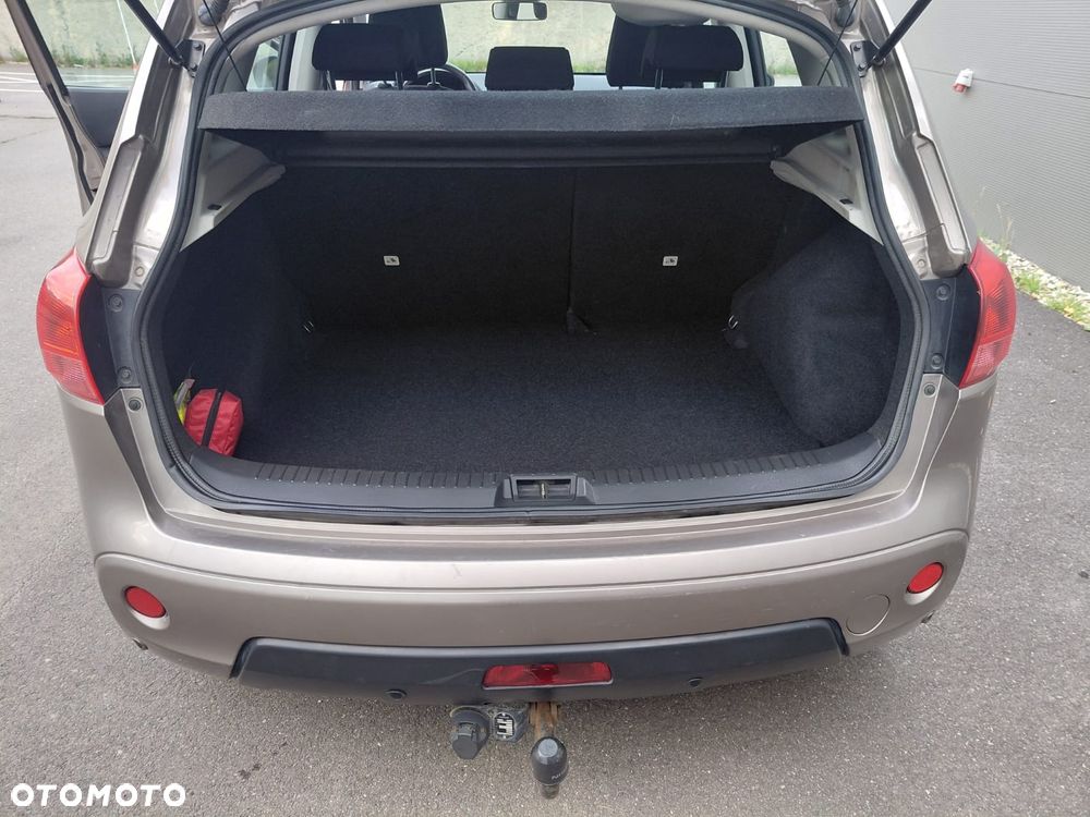 Nissan Qashqai 1.6 visia - 12
