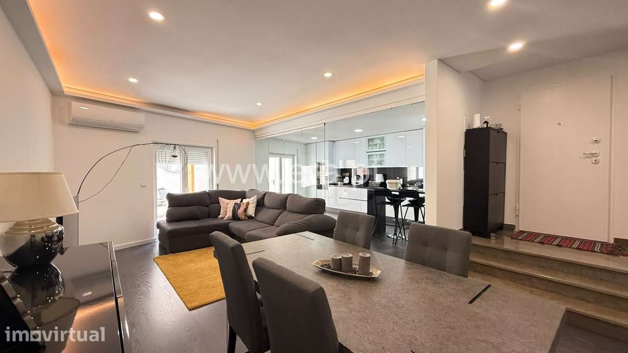 Duplex T4 Moderno com Terraço Privativo e Garagem para 2 Carros - Grande imagem: 5/19