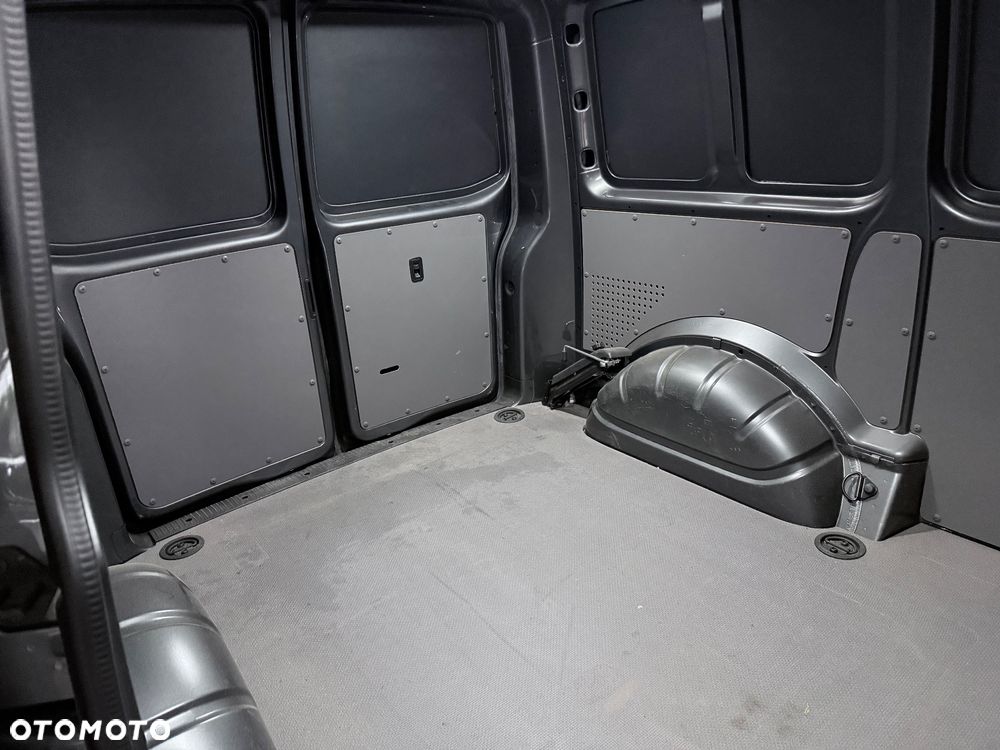 Volkswagen Transporter - 11