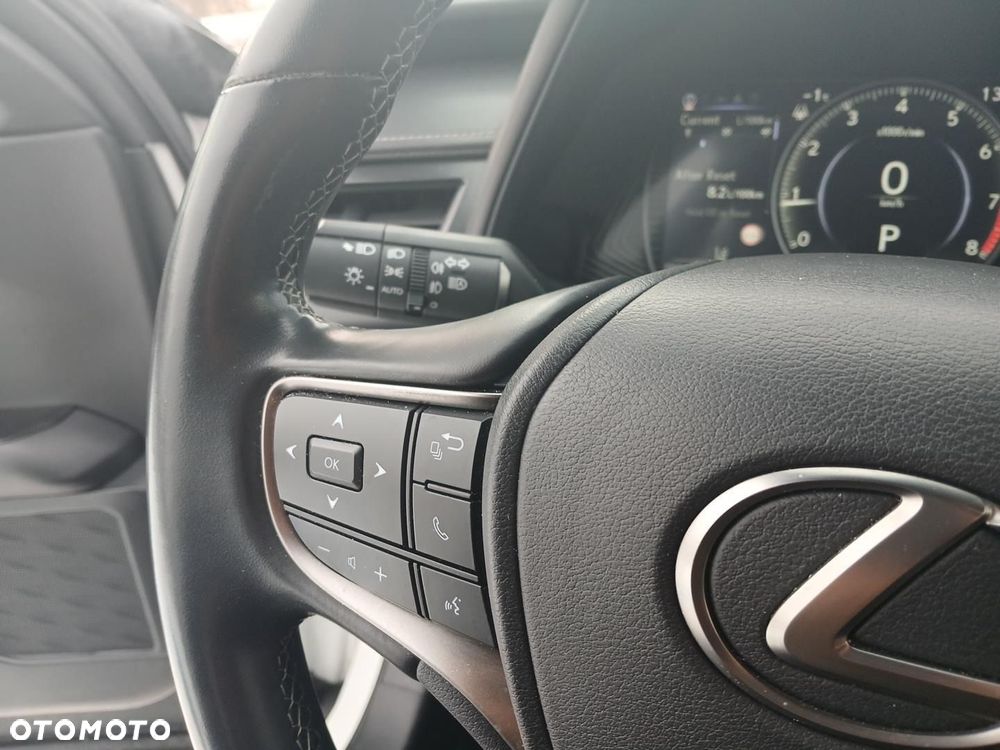 Lexus UX 200 GPF F Impression 2WD - 23