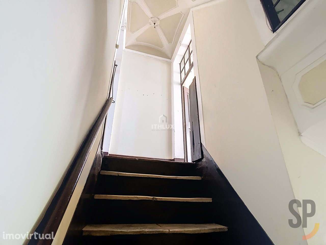 Viver ou Investir no Coração de Elvas – Um Imóvel Único com Potencial - Grande imagem: 4/54