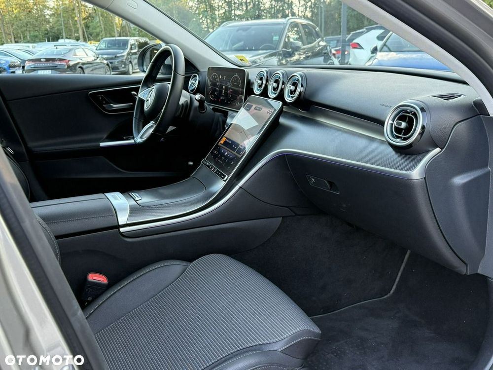 Mercedes-Benz Klasa C 180 9G-TRONIC Avantgarde Advanced - 16