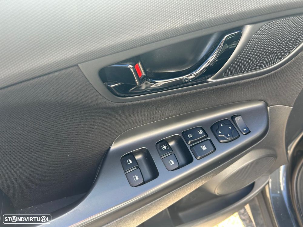 Hyundai Kauai 1.6 GDi HEV Premium - 11