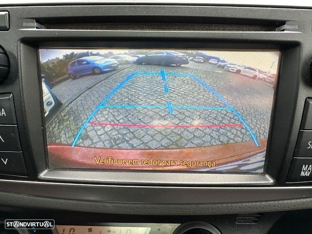 Toyota Yaris 1.4 D-4D High Pack+NAVI - 17