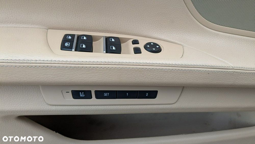 BMW Seria 7 - 28