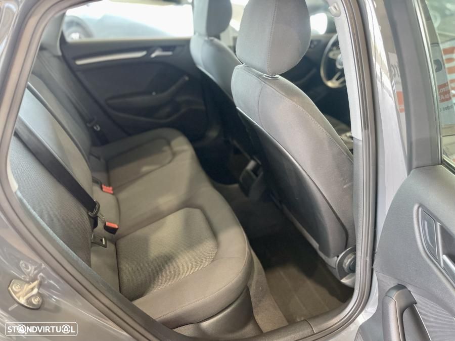 Audi A3 Limousine 1.6 TDI Sport - 27