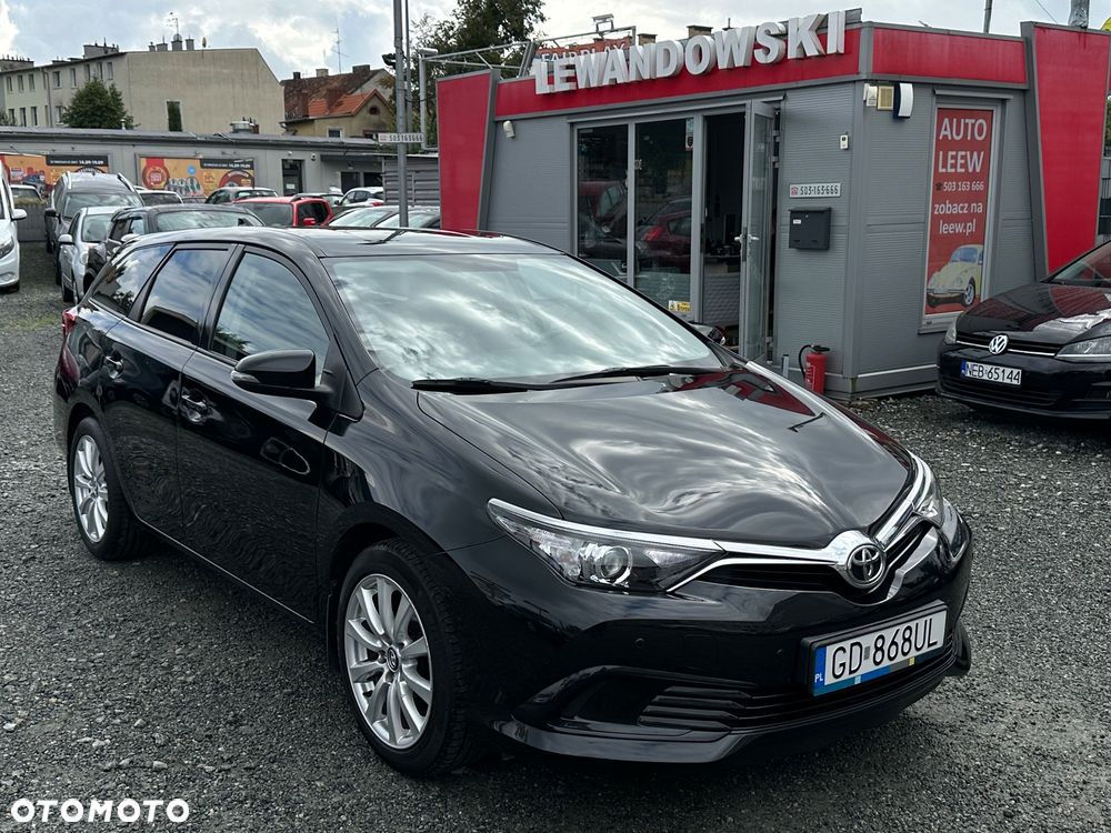 Toyota Auris 1.6 Dynamic - 1