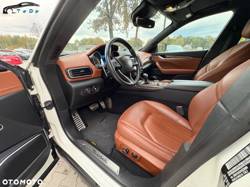 Maserati Levante S Granlusso - 16