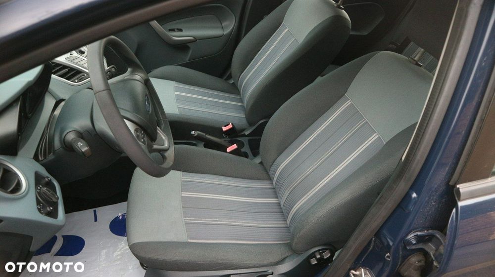 Ford Fiesta 1.25 Trend - 33