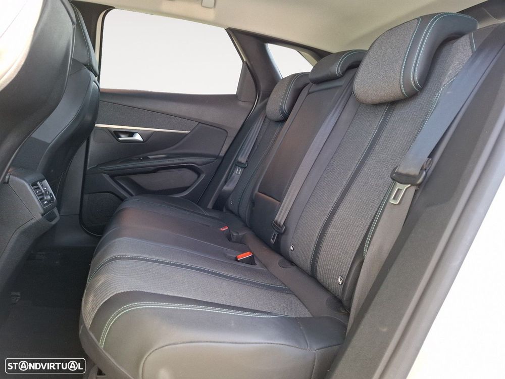 Peugeot 3008 1.5 BlueHDi Allure EAT8 - 13