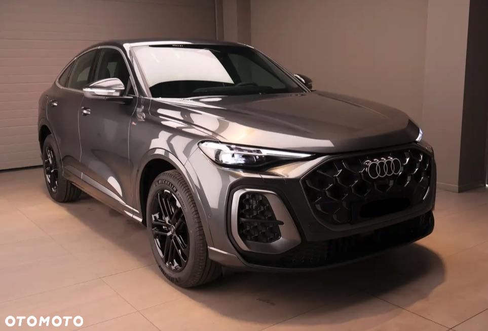 Audi Q5 Sportback - 5