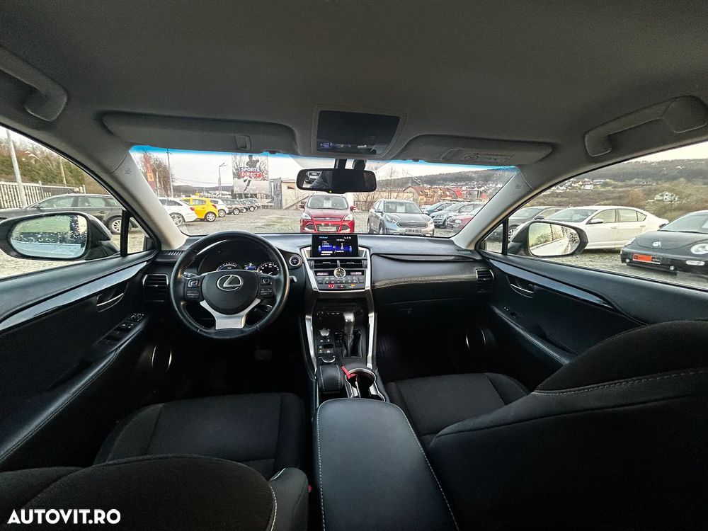 Lexus Seria NX 300h E-FOUR - 2