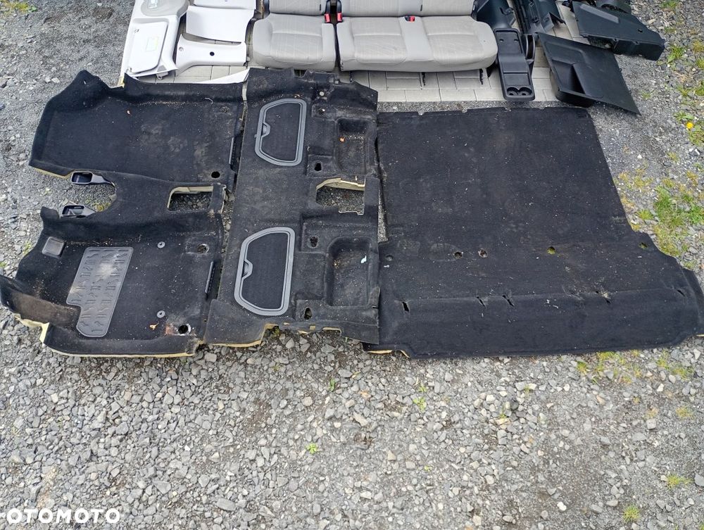 fotele przód kanapa tył wykładzina osłony citroen berlingo II peugeot partner II 08-18r europa - 2