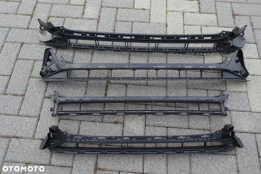 KRATKA ŚRODKOWA ZDERZAKA AUDI A6 C7 LIFT 14-18r. A6 C8 18r.- SLINE ALLROAD - 2