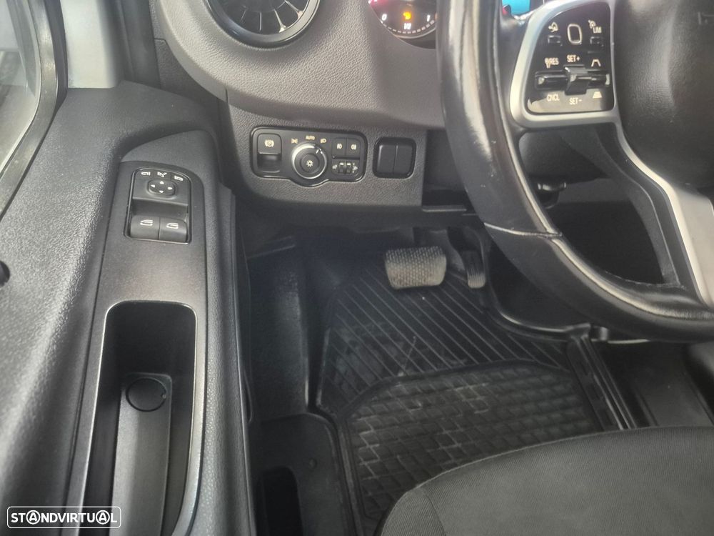 Mercedes-Benz Sprinter - 12