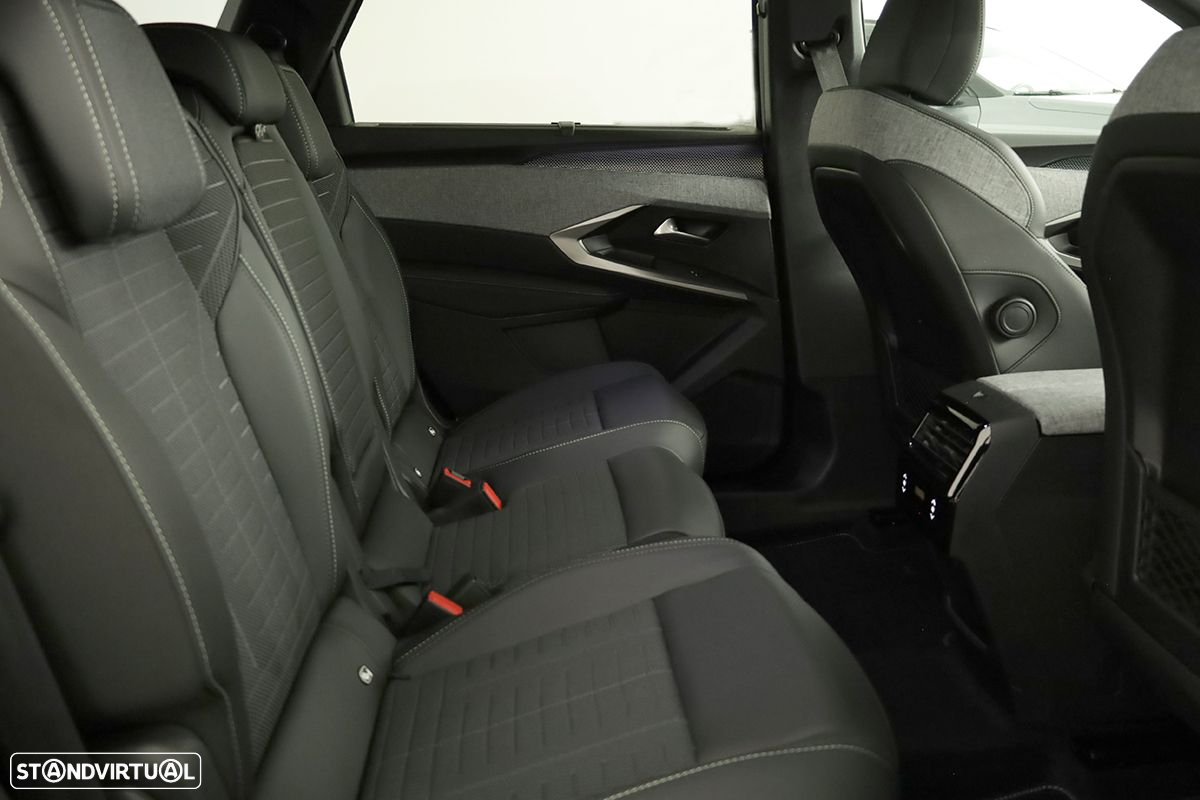 Peugeot 5008 1.2 Hybrid GT e-DCS6 - 18
