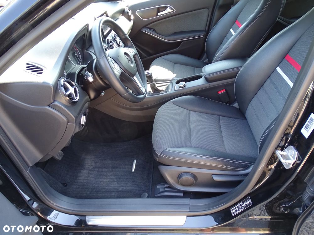 Mercedes-Benz Klasa A 180 (BlueEFFICIENCY) Urban - 22