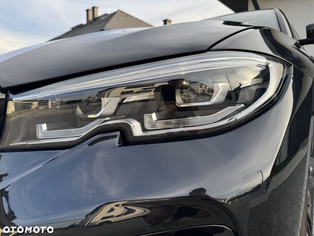 BMW Seria 3 330i xDrive M Sport sport - 14