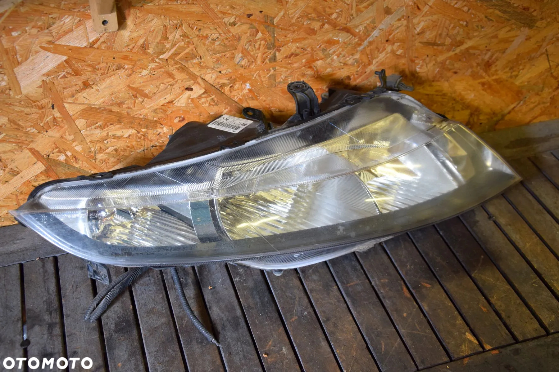 Honda Civic VIII UFO 06-11 Lampa przednia prawa XENON EU TOP STAN 0301226272 33100-SMG-G122-M1 - 3