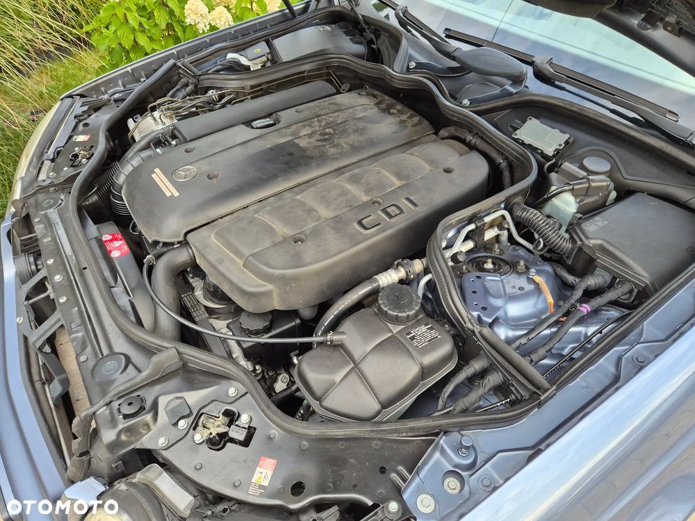 Mercedes-Benz Klasa E 320 CDI Avantgarde DPF - 34
