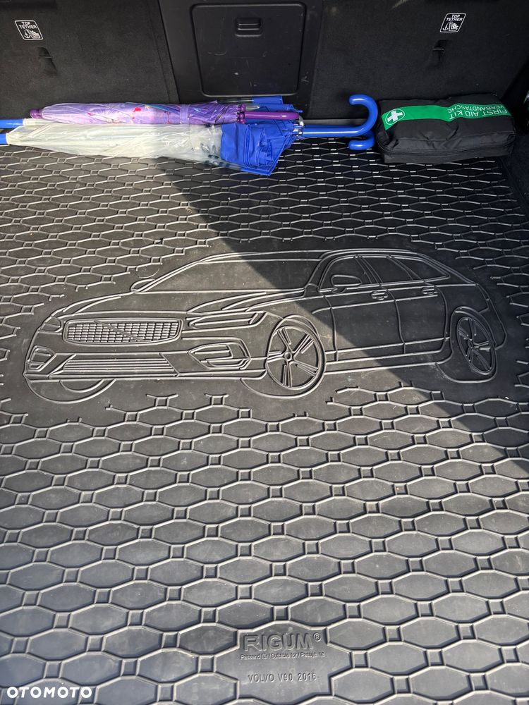 Volvo V90 D4 SCR AWD Momentum Pro - 12