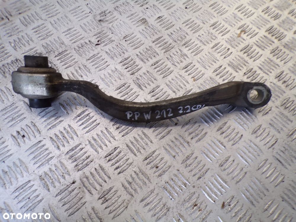 WAHACZ LEWY PRAWY PRZÓD MERCEDES W212 LIFT - 2