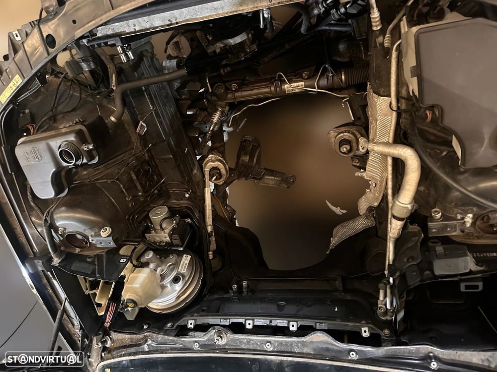 BMW E83 X3 3.0 D para peças - 16