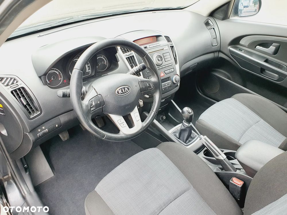 Kia Ceed 1.6 CVVT Spirit - 26