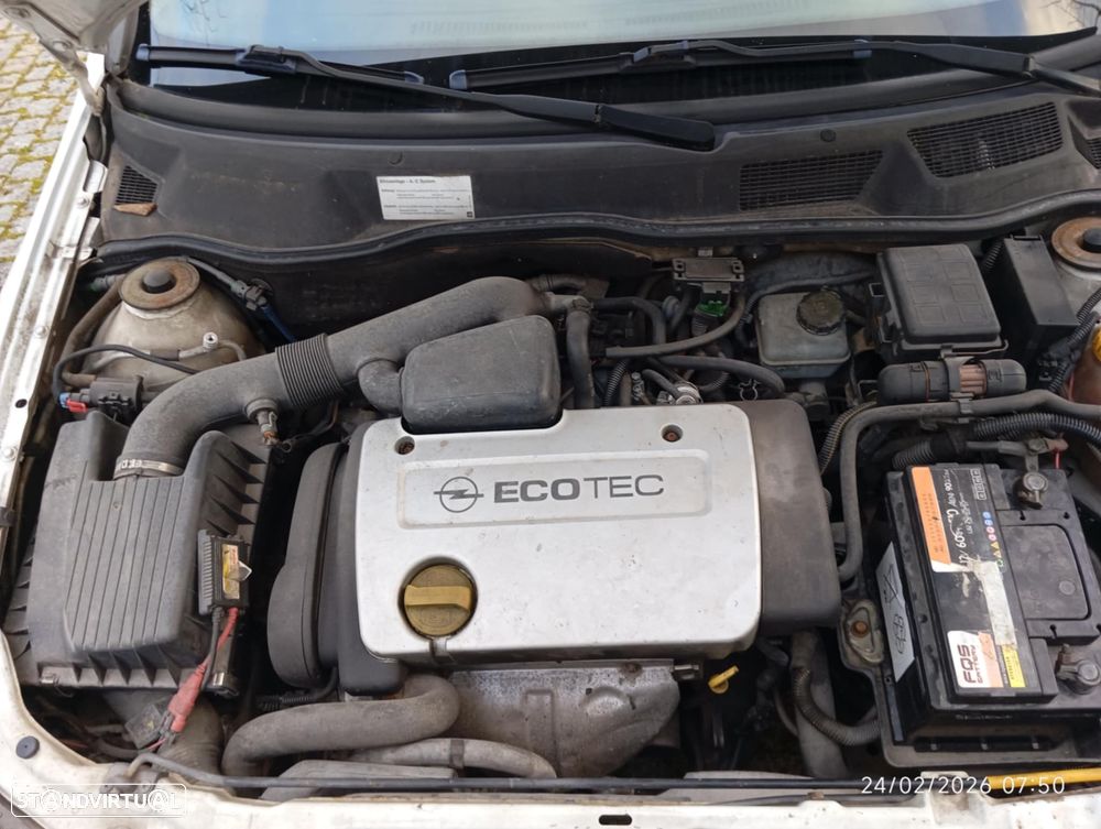 Opel Astra 1.4 CDX - 8