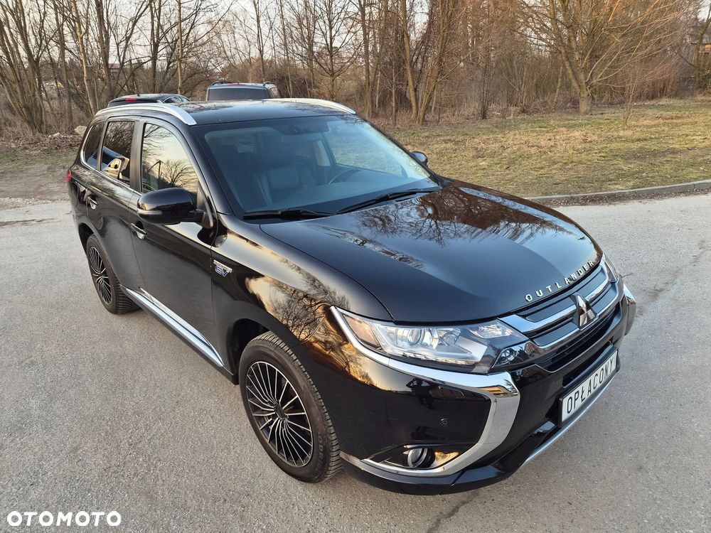 Mitsubishi Outlander - 16