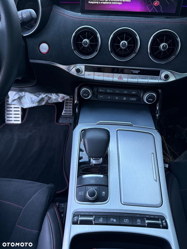 Kia Stinger 3.3 T-GDI V6 GT Prestige Line AWD - 12