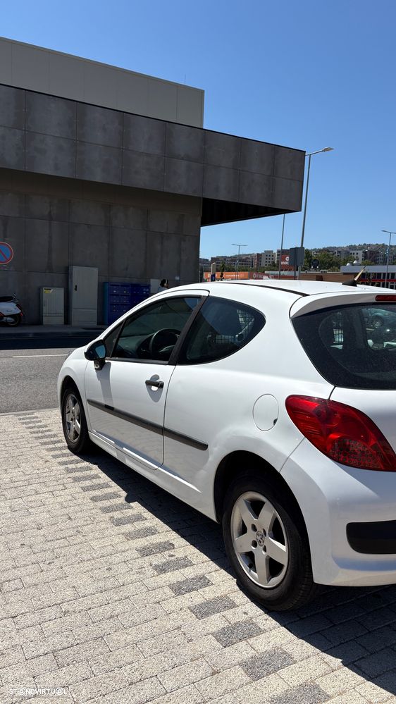 Peugeot 207 1.4 HDi Urban - 4