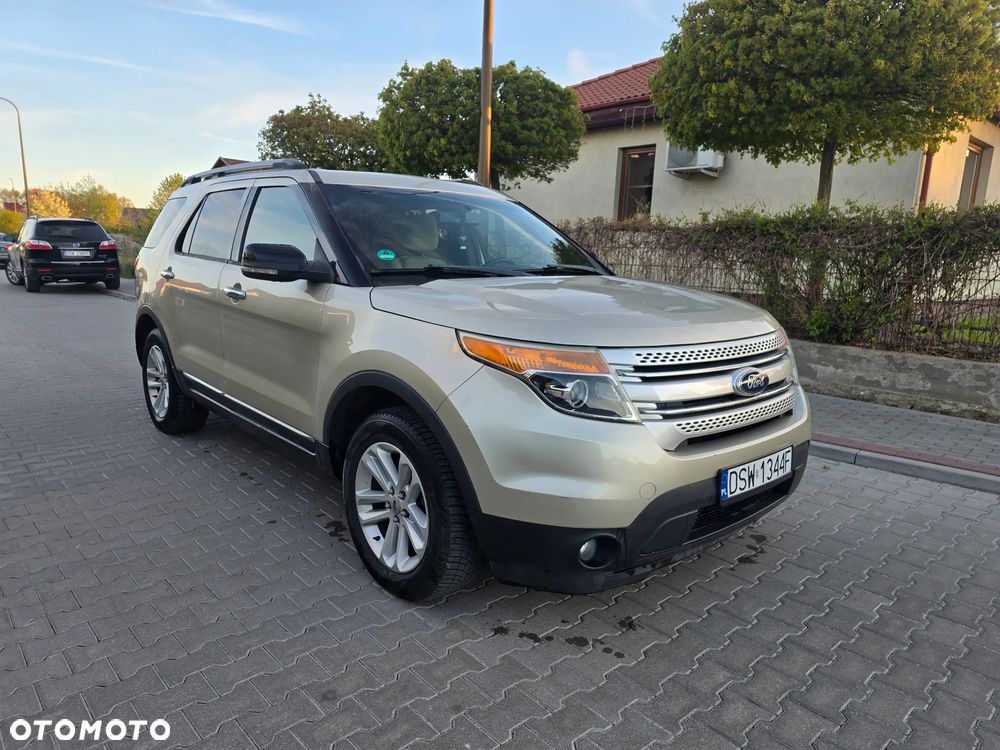 Ford Explorer - 4
