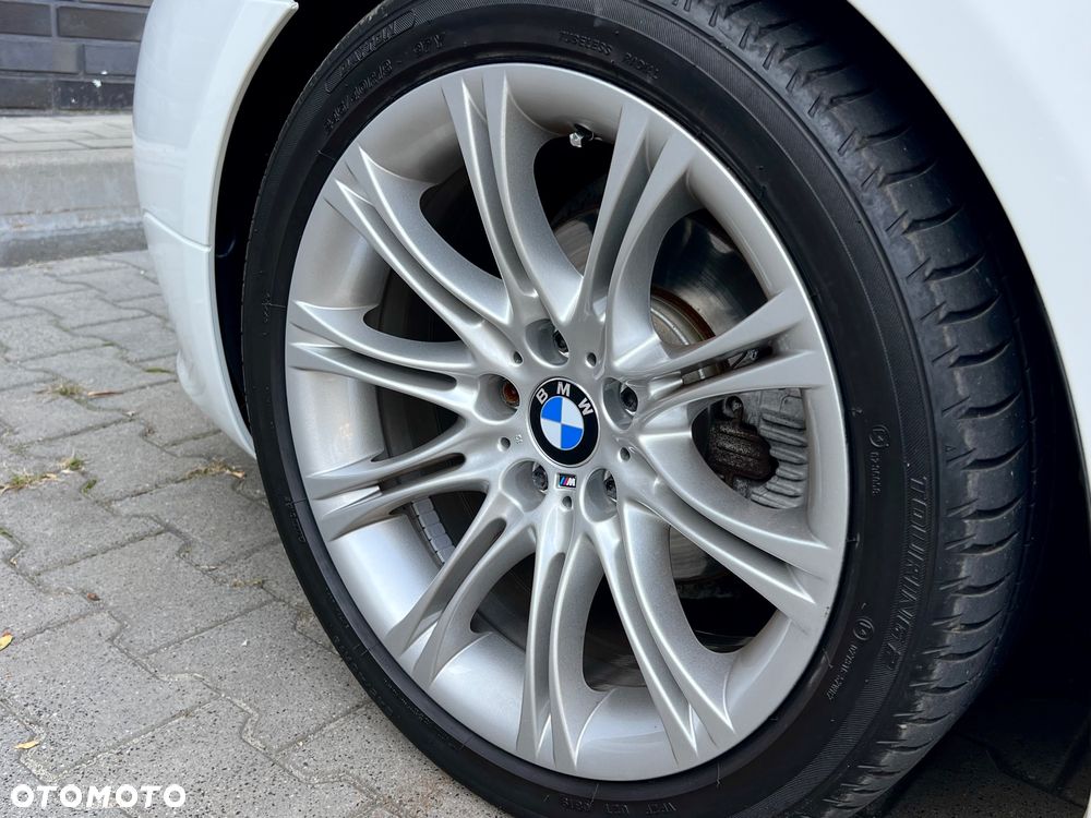 BMW Seria 5 525i - 33