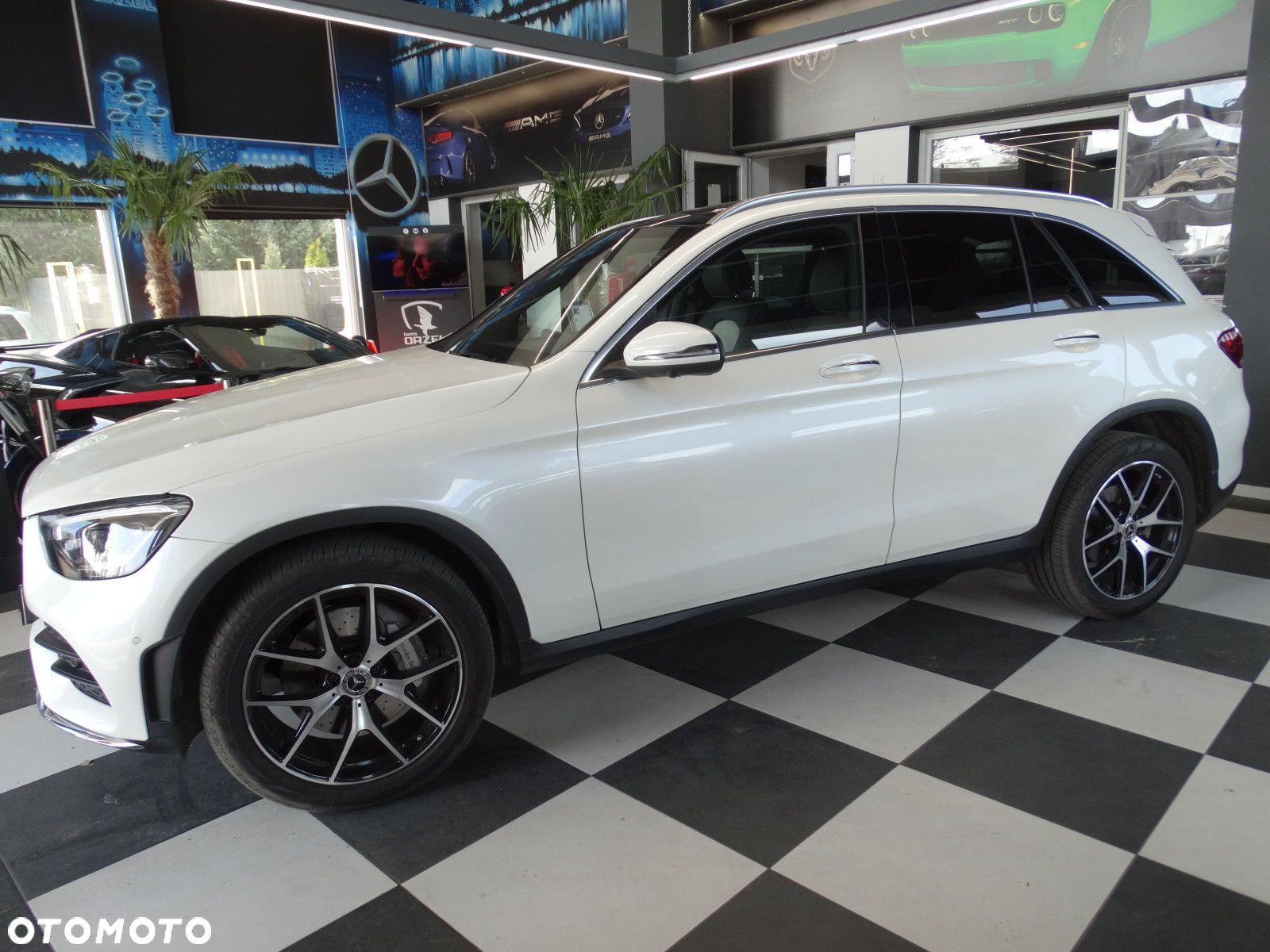 Mercedes-Benz GLC - 8