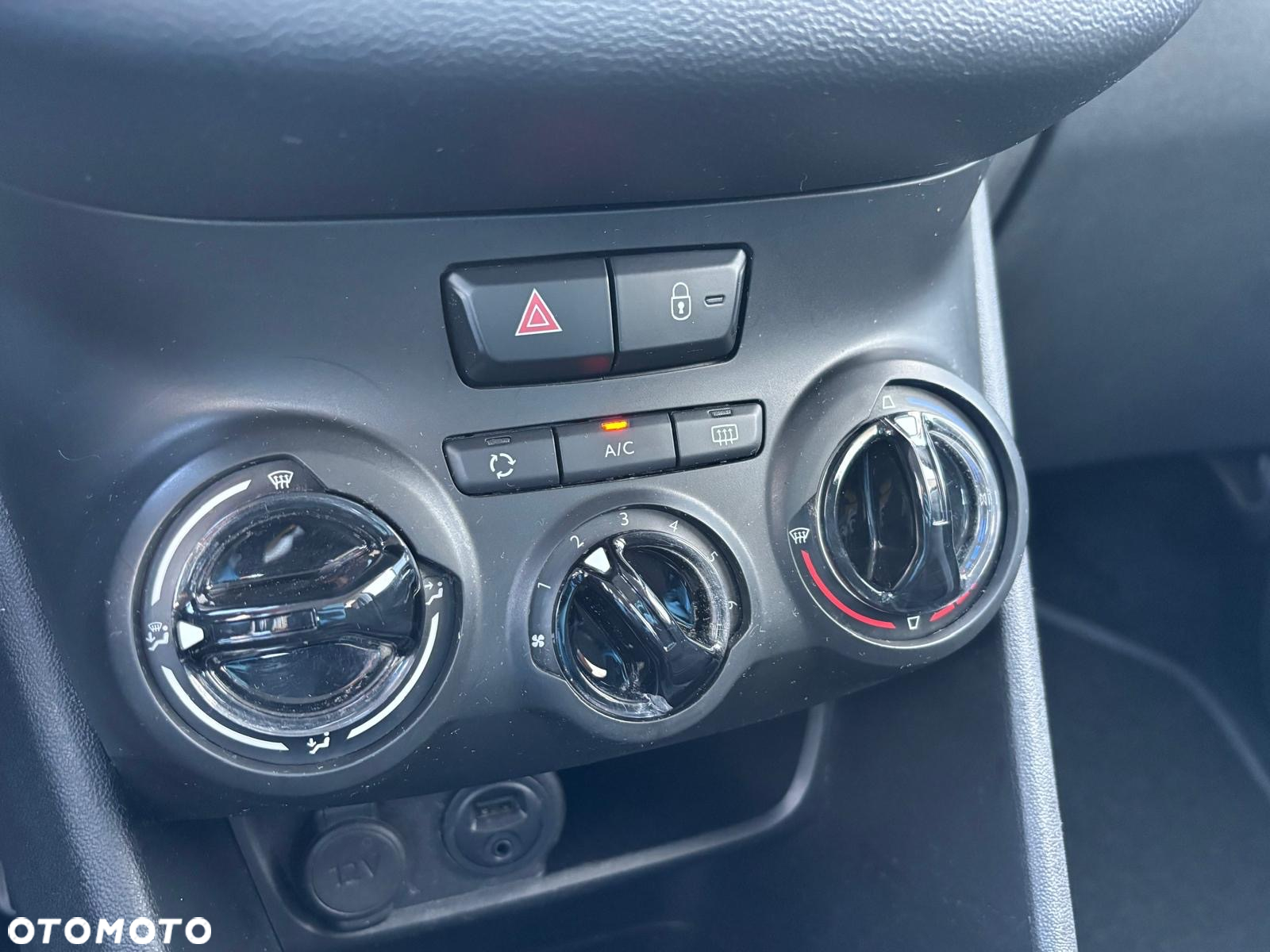 Peugeot 208 1.6 BlueHDi Active - 10