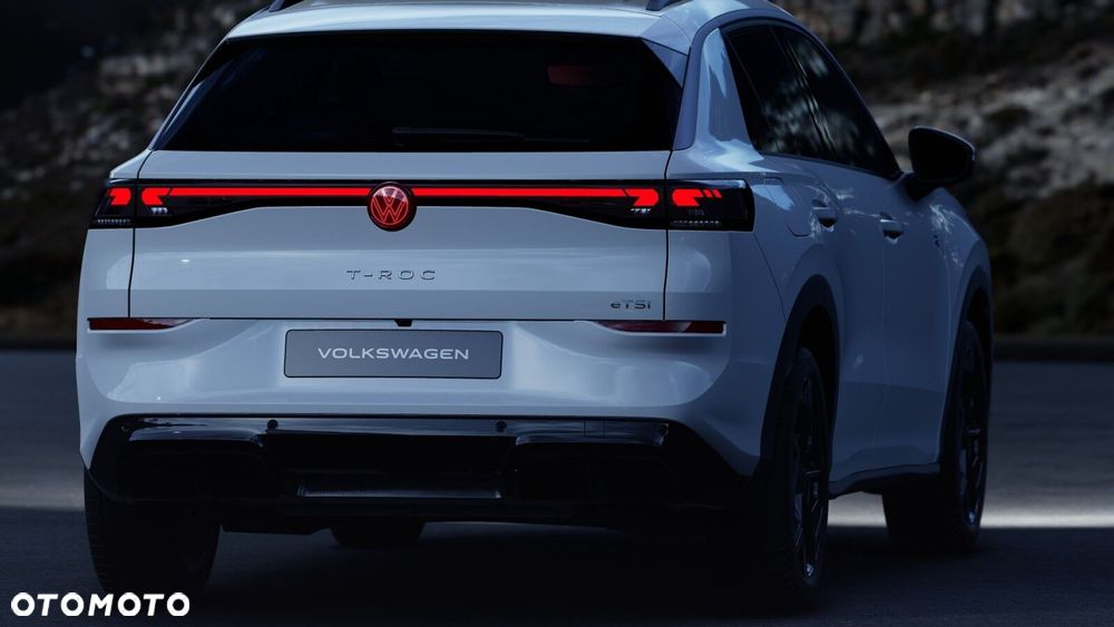 Volkswagen T-Roc 1.5 eTSI R-Line DSG - 12