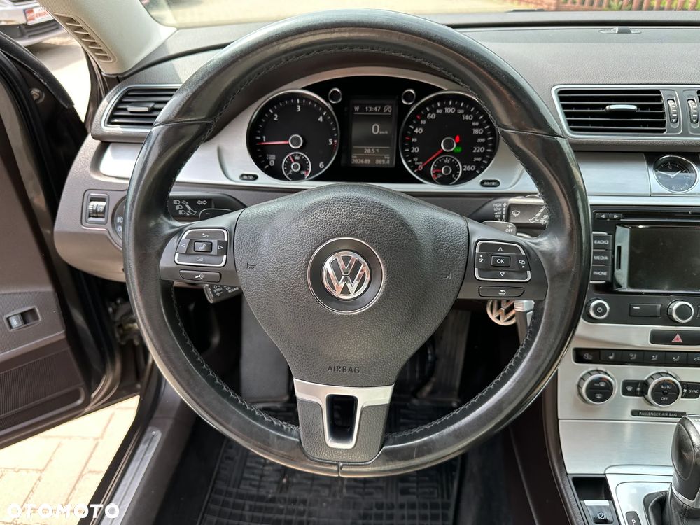 Volkswagen Passat Variant - 8