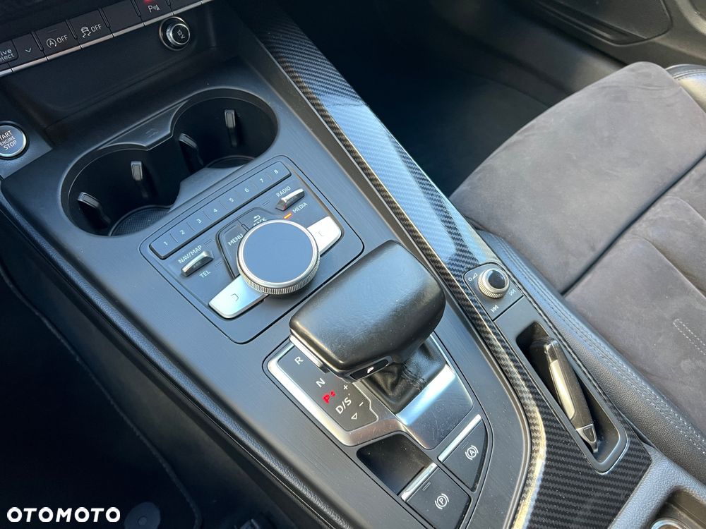 Audi A4 Limousine 2.0 TFSI ultra Sport S tronic - 17